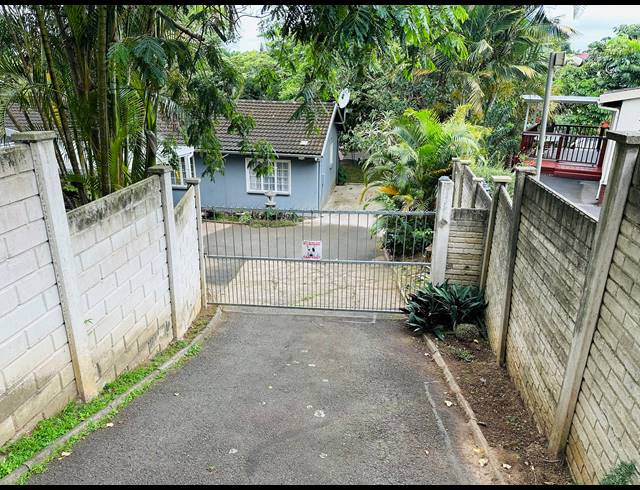 4 BEDROOM HOUSE FOR SALE IN QUEENSBURGH CENTRAL